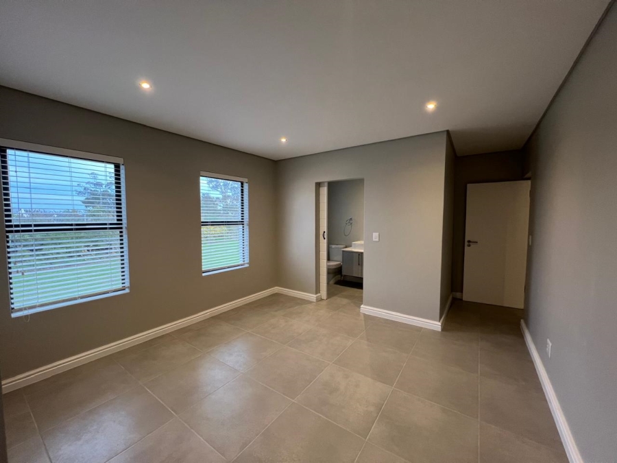 4 Bedroom Property for Sale in Croydon Gardens Estate Western Cape